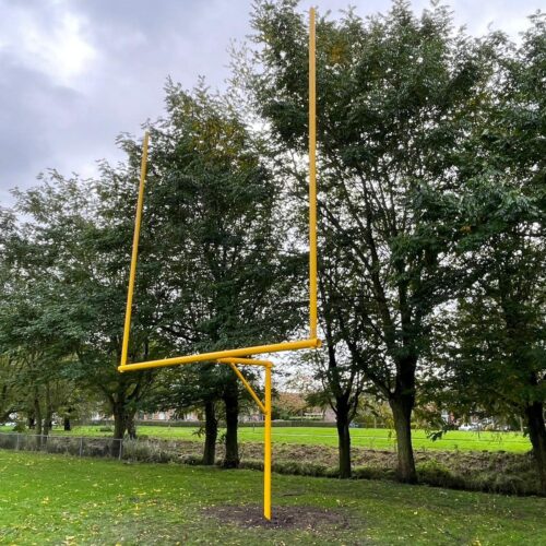 American Football Y- goal 17 Deze rugbygoals, American football goals zij een aanwinst voor uw vereniging.. Afmetingen 9,14×5,63 meter. Alleen geleverd of voor u gemonteerd.